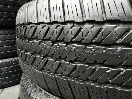 ขายยาง265/60R18 บริดสโตน สัปดาห์ที่46ปี16 ดอกยางเต็มสดหนาเท่ากันไม่กินข้างไม่ร้าวไม่มีปะสภาพยาง90\% 