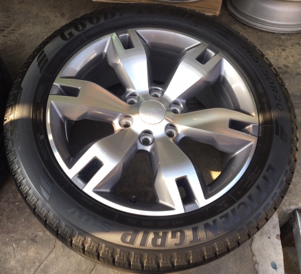 ล้อแม็ก Ford Everest ขอบ20 พร้อมยาง 265-50-20 ปลายปี 15
