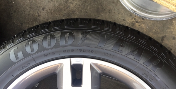 ล้อแม็ก Ford Everest ขอบ20 พร้อมยาง 265-50-20 ปลายปี 15