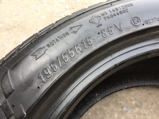 ยาง MAXXIS 195-55-15 ปี 16 2เส้น ปี 15 1เส้น ปี 14 1เส้น ครบชุด 4 เส้น 3500 สภาพสวยๆไม่บวมไม่กินข้าง ยาง MAXXIS 195-55-15 ปี 16 2เส้น ปี 15 1เส้น ปี 14 1เส้น ครบชุด 4 เส้น 3500 สภาพสวยๆไม่บวมไม่กินข้าง