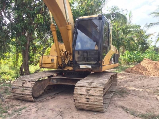 ขาย 935,000 บาท CATTERPILAR 320C ทำงาน 14,xxx ชม. เครื่องดี ปั้มแรง โช่หนา เอวแน่น ไฟฟ้าครบ แอร์เย็น เอกสารอินวอยท์  รถอยู่ จ.สุรินทร์ โทร&amp;ไอดีไลน์ 0610710295