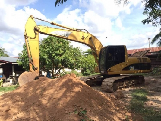 ขาย 935,000 บาท CATTERPILAR 320C ทำงาน 14,xxx ชม. เครื่องดี ปั้มแรง โช่หนา เอวแน่น ไฟฟ้าครบ แอร์เย็น เอกสารอินวอยท์  รถอยู่ จ.สุรินทร์ โทร&amp;ไอดีไลน์ 0610710295