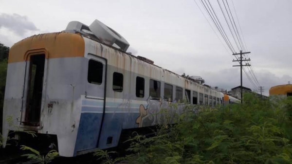 ขายกิโลละ 25 บาท ตู้ขบวนรถไฟมี 292 ขบวน ตามสภาพ ใหม่และเก่า เหมาะสำหรับท่านที่จะเอาไปตกแต่ง รีสอทร์ โรงแรม สวนการแสดง ราคาถูก สินค้าอยู่ ชลบุรี โทร&ไอดีไลน์ 0610710295 ขายกิโลละ 25 บาท ตู้ขบวนรถไฟมี 292 ขบวน ตามสภาพ ใหม่และเก่า เหมาะสำหรับท่านที่จะเอาไปตกแต่ง รีสอทร์ โรงแรม สวนการแสดง ราคาถูก สินค้าอยู่ ชลบุรี โทร&ไอดีไลน์ 0610710295