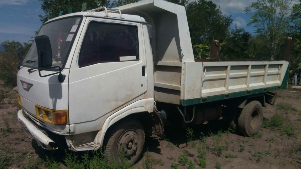 6ล้อดั้ม HINO KM777 เครื่องWO4D 117แรง สภาพดี ทะเบียน.79 อยู่ขอนแก่น ราคา305,000บ. สนใจ 0835601591 ห 6ล้อดั้ม HINO KM777 เครื่องWO4D 117แรง สภาพดี ทะเบียน.79 อยู่ขอนแก่น ราคา305,000บ. สนใจ 0835601591 ห