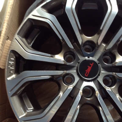 TRD 5 แท้ ครบ 4 วง ขอบ 18 นิ้ว ฝาครบ
