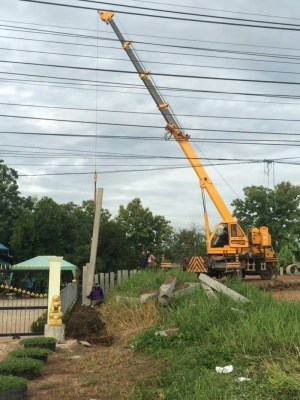 ขายรถเครน10ตันพร้อมหัวเจาะ ขายรถเครน10ตันพร้อมหัวเจาะ