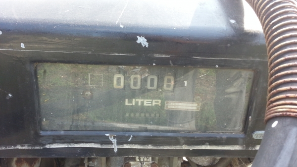 ขายถังน้ำมันอลูมิเนียมใบใหญ่ เก่าญี่ปุ่น ขนาดประมาณ 1,000 ลิตร 1.5 &times;1.9 เมตร ไฟ DC 12 V