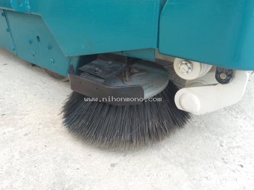 รถทำความสะอาด TENNANT รุ่น 275 SERIES II รหัสสินค้า 80802619 โทร  087-677-3704 Line ID:nihonmono