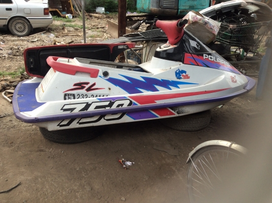 เจ็กสกรีดpolarisเก่าจอดยังไม่ได้ใช้งานในไทย