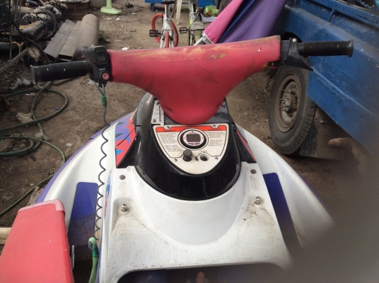 เจ็กสกรีดpolarisเก่าจอดยังไม่ได้ใช้งานในไทย