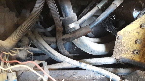 ขายถูก แบคโฮ MITSUBISHI MXR 35 (รถใช้งานปกติ จอดใว้)  ด่วน 081-1841924