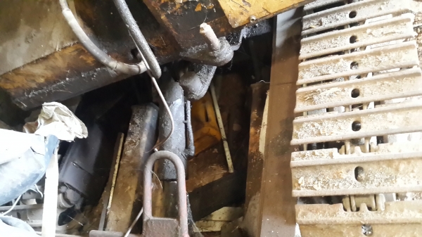 ขายถูก แบคโฮ MITSUBISHI MXR 35 (รถใช้งานปกติ จอดใว้)  ด่วน 081-1841924