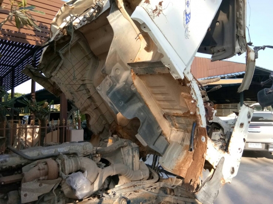 ขาย10ล้อสองเพลารถเกิดเหตุชนบนFM1JNRDปี47เกียร์อีตัน245แรงเครื่องติดดีราคาต่อรอง