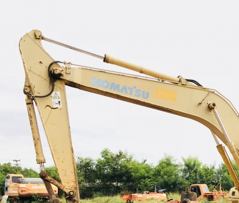 ขาย บูม อารม komatsu pc200-7 สวยๆ ขาย บูม อารม komatsu pc200-7 สวยๆ