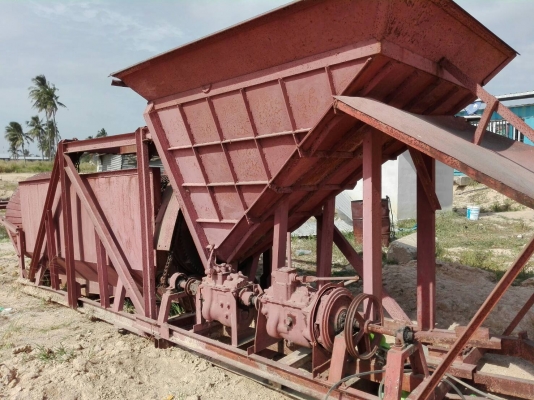 ขายเครื่องล้างทราย เหล็กหนา มีเกียร์พร้อมใช้งาน