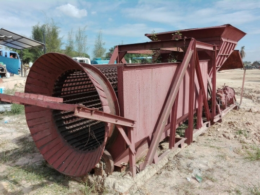 ขายเครื่องล้างทราย เหล็กหนา มีเกียร์พร้อมใช้งาน