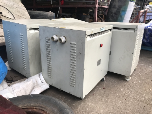 ( เหลือ 1 ตู้ครับ )ขายหม้อแปลงไฟฟ้า 20Kva ไฟเข้า 380V ไฟออก 200/220V ใช้คุมเครื่องจักรญี่ปุ่น สภาพสวยมาก พร้อมใช้งาน มี 5ตู้ครับ