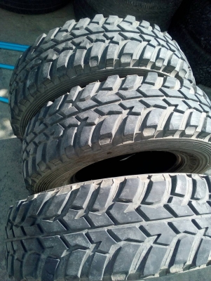 245/75R16   DUNLOP GRANDTREK M/T-2   มี 3 เส้น สวยหนา  โทร.081-427-3941  ไอดีไลน์ 0814273941