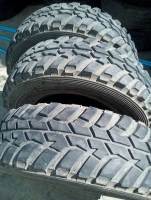 245/75R16   DUNLOP GRANDTREK M/T-2   มี 3 เส้น สวยหนา  โทร.081-427-3941  ไอดีไลน์ 0814273941