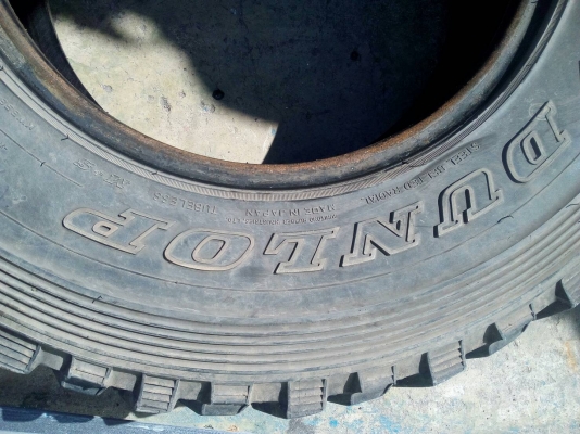 245/75R16   DUNLOP GRANDTREK M/T-2   มี 3 เส้น สวยหนา  โทร.081-427-3941  ไอดีไลน์ 0814273941