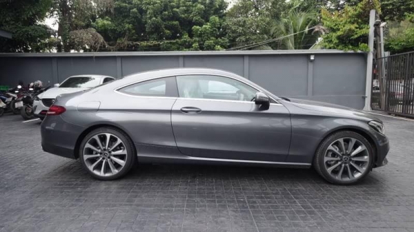 2017 Benz C250 Sport Coupe 9 เกียร์ 2017 Benz C250 Sport Coupe 9 เกียร์