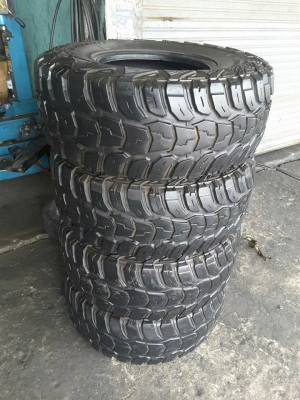 ยาง 33 นิ้ว Kumho MT 33-12.5-15 สิ้นปี12 สวยๆ 1ชุด