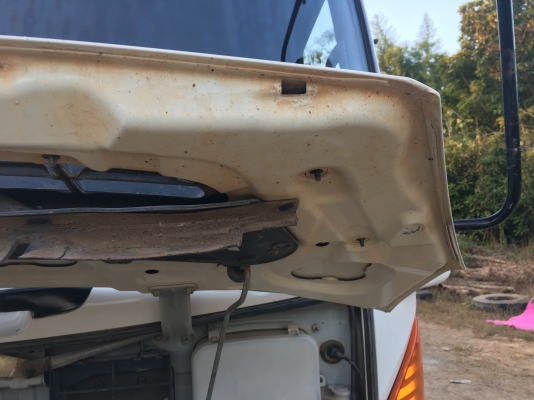 HINO MEGA 150 แรง ปี 47 ช่วงยาว 5.50 เมตร ติดเครน UNIC 3 ตัน สนใจ 089-8503558 เอ็กซ์แพร่