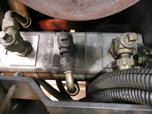 ขายรถขุด ยี่ห้อ: HITACHI แบบ: EX-25 ราคา 285,000 บาท (ต่อรองได้)   เครื่อง3สูบ ช่วงล่างแน่น100\% แทรกเหล็ก รถเก่านอกแท้ญี่ปุ่น  มีเอกสารใบอินวอย ไม่เคยใช้งานในไทย100\% รถพร้อมใช้งาน สนใจติดต่อ : โทร 099-907-9273 กิ๊ก กมลชนก , โทร 099-907-3356 ช่างบัง