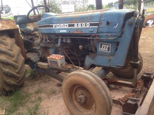 ขายรถไถFord68สภาพสวยพร้อมใช้ติดต่อ อ๊อฟ พิจิตร 086-737-9991