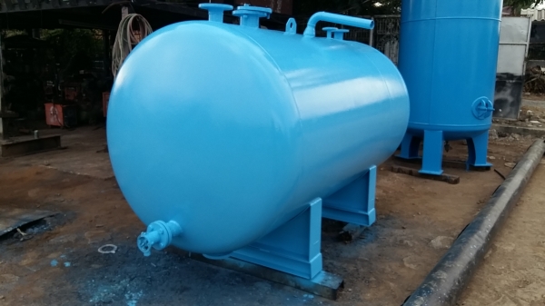 ขาย ถังลม ถังแรงดัน 2500ลิตร สวยพร้อมใช้ค่ะ