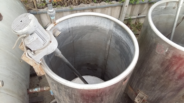 ขาย ถังกวนสแตนเลส 500ลิตร พร้อมใช้ค่ะ