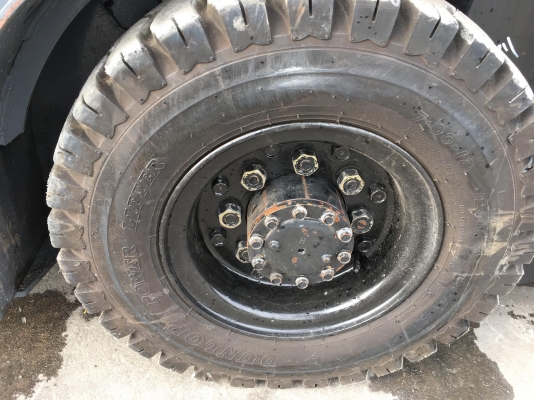 ขายรถโฟล์คลิฟท์ตักยางพาราตักทะลายปาล์ม