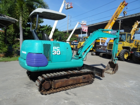 รถขุด PC30-7