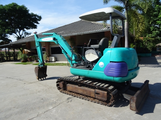 รถขุด PC30-7