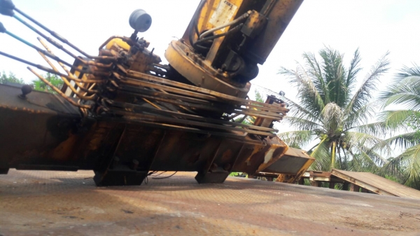 ขายเครนติดรถบรรทุก ยี่ห้อ  KATO  ขนาด3 ตัน 3ปลอก 2ชัก เก่านอก