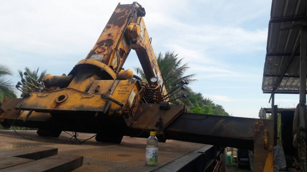 ขายเครนติดรถบรรทุก ยี่ห้อ  KATO  ขนาด3 ตัน 3ปลอก 2ชัก เก่านอก