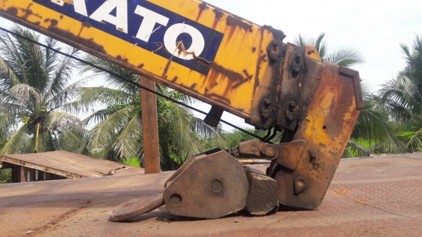 ขายเครนติดรถบรรทุก ยี่ห้อ  KATO  ขนาด3 ตัน 3ปลอก 2ชัก เก่านอก