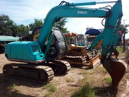 ขายรถขุดนำเข้าจากประเทศญี่ปุ่น kobelco sk 60-2 สนใจติดต่อสอบถาม 092-3309229 อีด