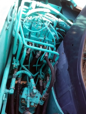 ขายรถขุดนำเข้าจากประเทศญี่ปุ่น kobelco sk 60-2 สนใจติดต่อสอบถาม 092-3309229 อีด