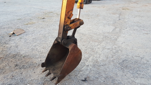 แบคโฮเก่านอก