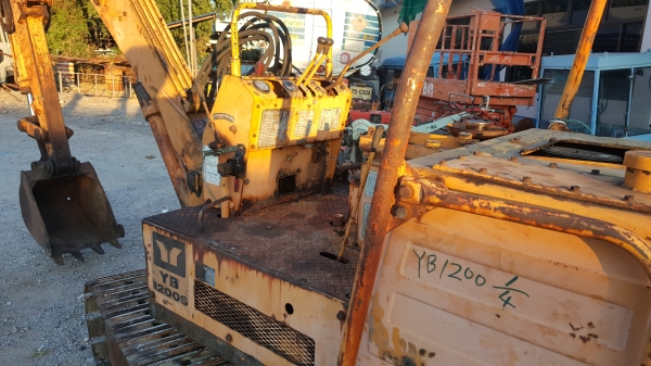 แบคโฮเก่านอก