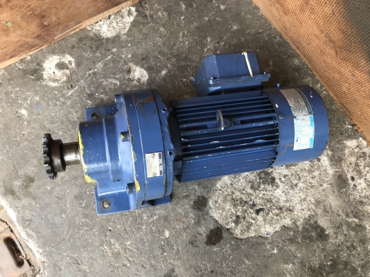ขายมอเตอร์เกียร์ Cycro drive Sumitomo 2HP. 380V อัตราทด 1:43 มีระบบเบรคในตัว สภาพสวยมาก หมุนนิ่ม พร้อมใช้งาน ขายมอเตอร์เกียร์ Cycro drive Sumitomo 2HP. 380V อัตราทด 1:43 มีระบบเบรคในตัว สภาพสวยมาก หมุนนิ่ม พร้อมใช้งาน