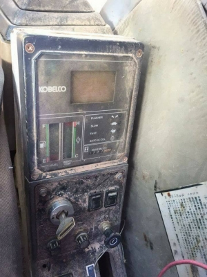 ขายแบ็คโคSK120-3มาร์คทรี เอกสารเล่มทะเบียน ไฟฟ้าช่วงล่างดีพร้อมทำงาน