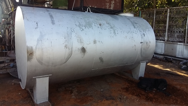 ขาย ถังน้ำ ถังน้ำมัน 5000ลิตร หนา 6มิล พร้อมทาสี ล้างข้างใน สวยค่ะ