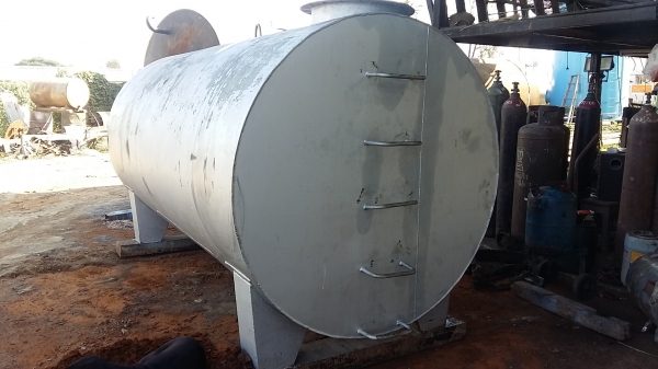 ขาย ถังน้ำ ถังน้ำมัน 5000ลิตร หนา 6มิล พร้อมทาสี ล้างข้างใน สวยค่ะ