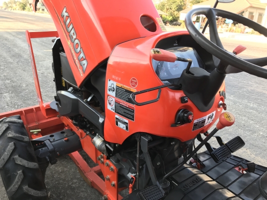 ขายL4708DT พร้อมใบดันดิน+ผาน6ช้าง รถ644ชั่วโมงราคา425000฿ โทร0620406779