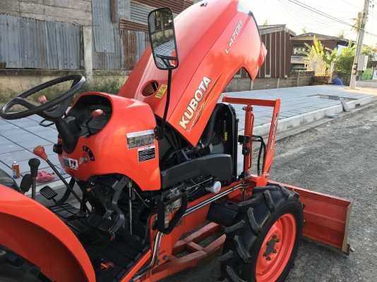 ขายL4708DT พร้อมใบดันดิน+ผาน6ช้าง รถ644ชั่วโมงราคา425000฿ โทร0620406779