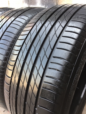 ยาง MICHELIN 225-50-17 ปี 16 ครบชุด 4 เส้น 5500 สภาพสวยๆไม่มีปะไม่บวมไม่กินข้าง ดอกยางเหลือเยอะเอาไป ยาง MICHELIN 225-50-17 ปี 16 ครบชุด 4 เส้น 5500 สภาพสวยๆไม่มีปะไม่บวมไม่กินข้าง ดอกยางเหลือเยอะเอาไป