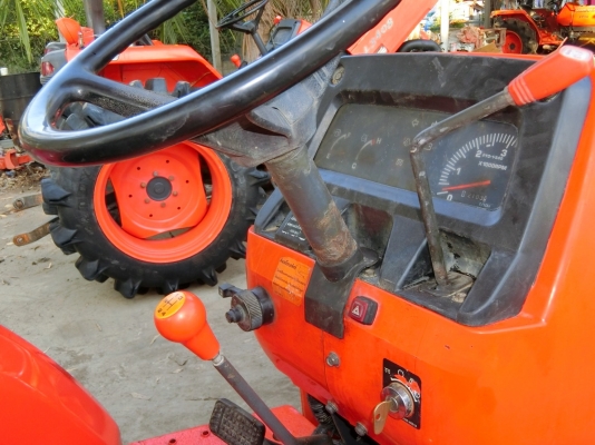 เข้าใหม่  L3408 อุปกรณ์ 3 ชิ้น ใบดันหน้า+ผาน6+โรตารี่  ราคา180000บาท สนใจติดต่อสอบถาม 0906910337 ร้าน ส.เจริญแทรกเตอร์ อ.บางระกำ จ.พิษณุโ