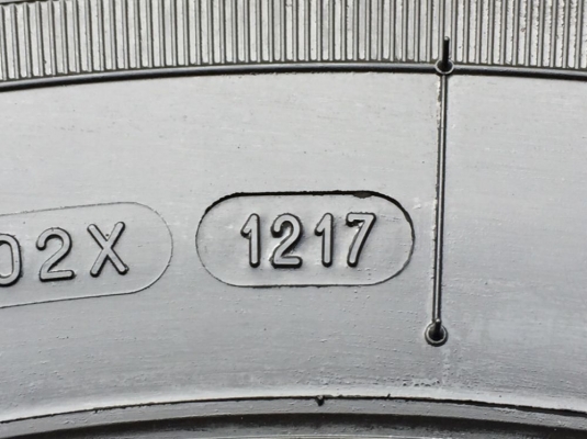 ยาง Michelin 265 60 18 ปี17 ดอกเต็ม ไม่มีปะ เนื้อนิ่มๆ ใช้ยาว ราคาไม่แพง ยาง Michelin 265 60 18 ปี17 ดอกเต็ม ไม่มีปะ เนื้อนิ่มๆ ใช้ยาว ราคาไม่แพง